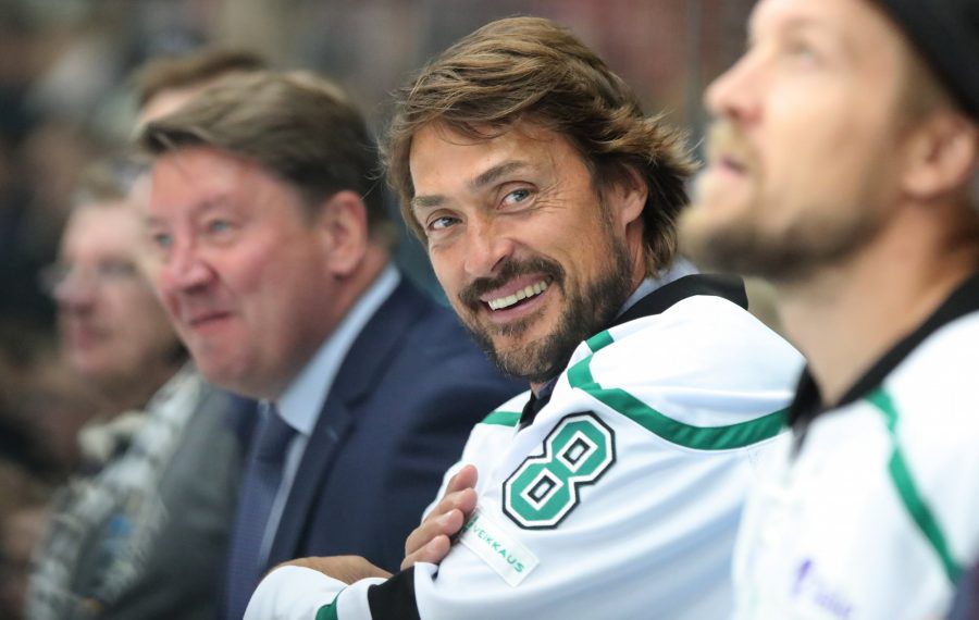 Selänne, Kurri, Barkov vai joku muu? – Äänestä kaikkien aikojen suomalainen jääkiekkoilija!