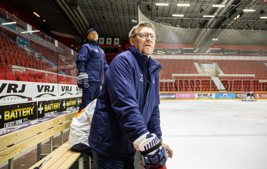 Jukka Jalonen oli keväällä 2006 yhden ottelun päässä lopettaa uransa – ja minä myös