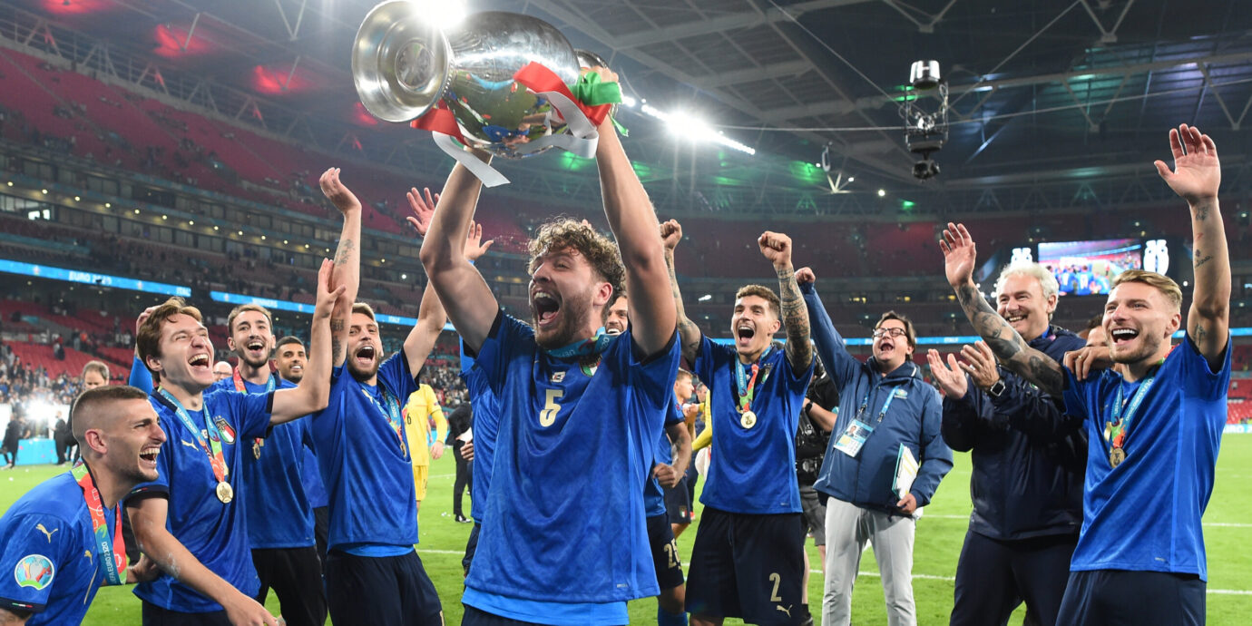 Italia murskasi Englannin unelmat olemalla finaalissa yksinkertaisesti parempi joukkue