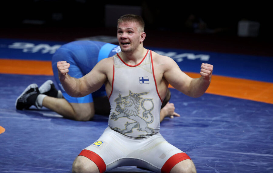 Elias Kuosmasella pieni sauma MM-pronssille – Jonni Sarkkisen kisat paketissa