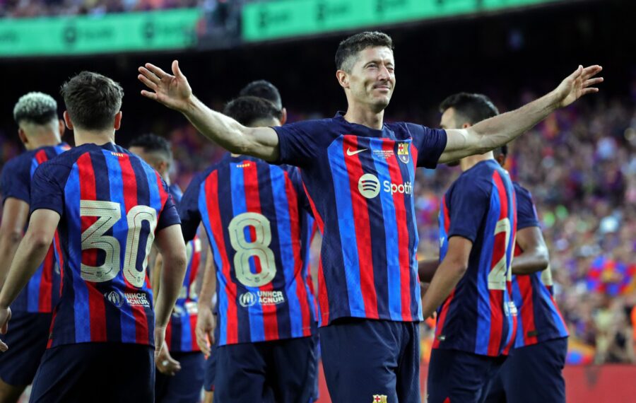 Barcelona on kaikkien farssiensa keskellä La Ligan uuden kauden vahvin mestarisuosikki