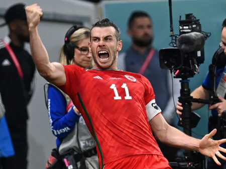 Bale lähtee jalat pökkelöinä Irania vastaan