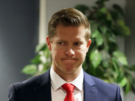 Spekulaatiot Tobias Salmelaisen lähtölaskennasta vellovat, mutta muuttuisiko HIFK:ssa silloinkaan mikään?