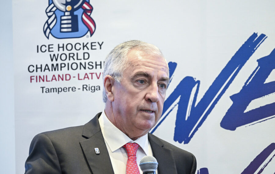 IIHF:n puheenjohtaja vieraili Suomessa, mutta isoimmat kysymykset jäivät vielä vaille vastausta