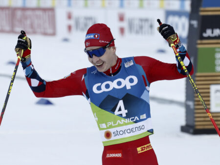 Norjalaiset juhlivat Planican MM-Skiathlonissa