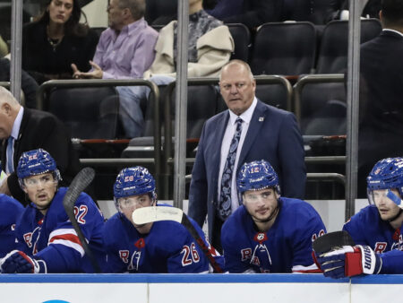 NY Rangers vaihtaa valmentajaa