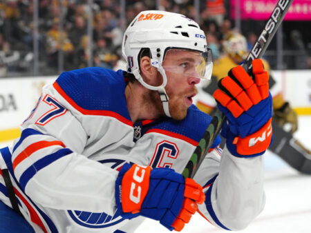 Oilers tasoitti sarjan – McDavid taas pisterohmuna