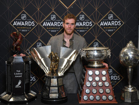 NHL jakoi palkintonsa – McDavid pystirohmuna