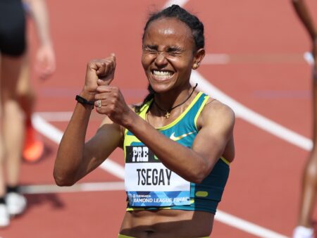 Tsegay juoksi uuden ME:n 5000 metrillä