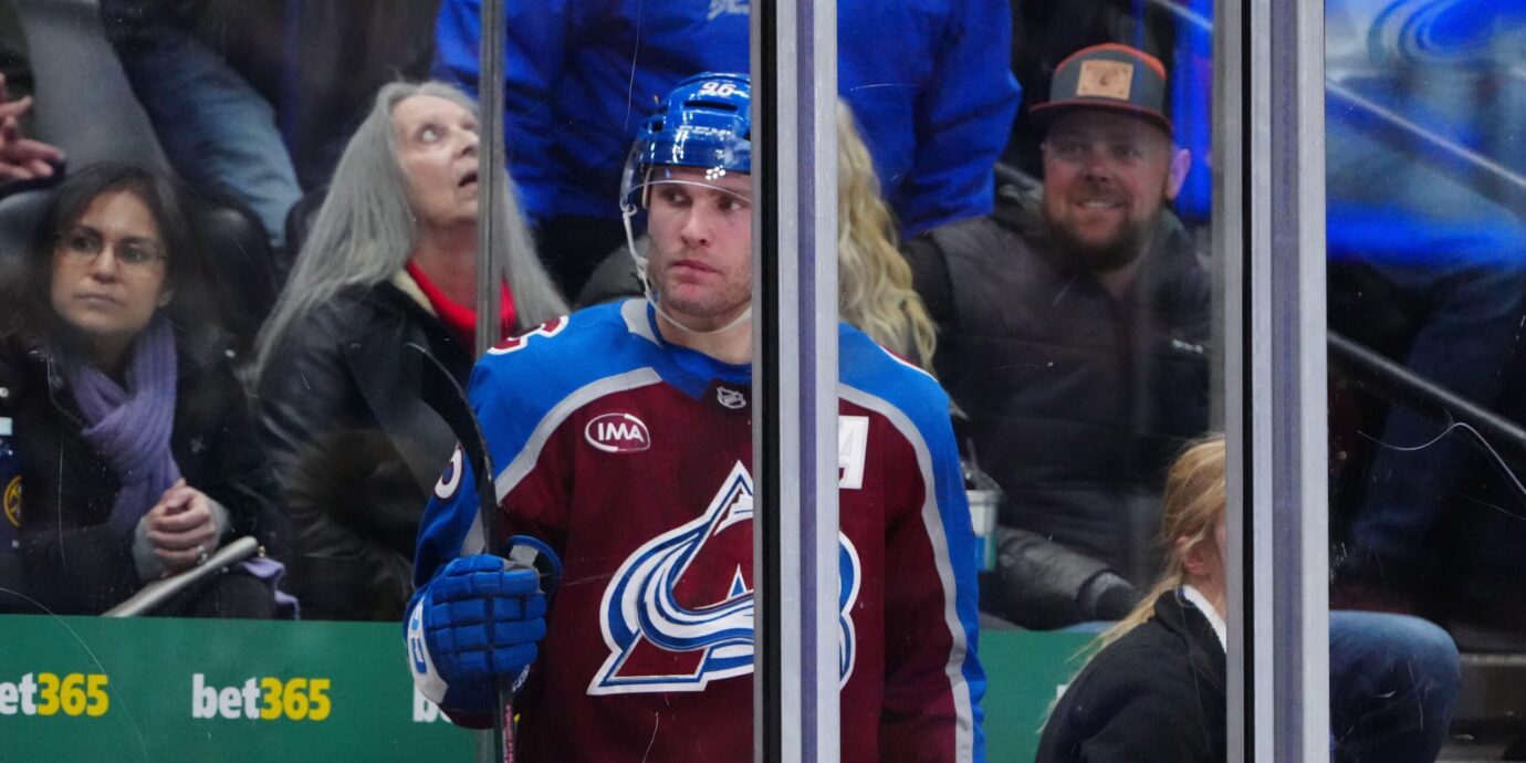 NHL:ssä jysähti uutispommi – Mikko Rantanen siirtyy jättikaupassa Carolinaan