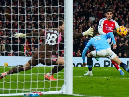 Manchester Cityn murskannut Arsenal pystyy yhä ajamaan Liverpoolin kiinni