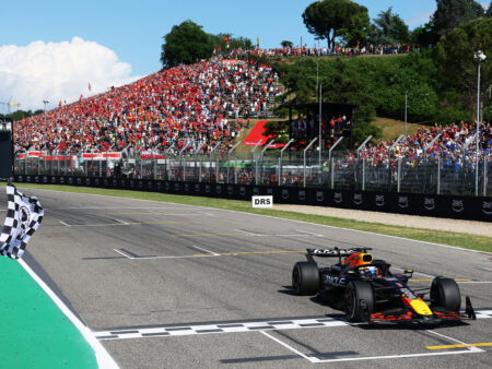 Max Verstappen hallitsi Emilia-Romagnan GP:tä
