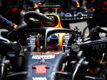 Adrian Newey: Max haluaa nopean auton