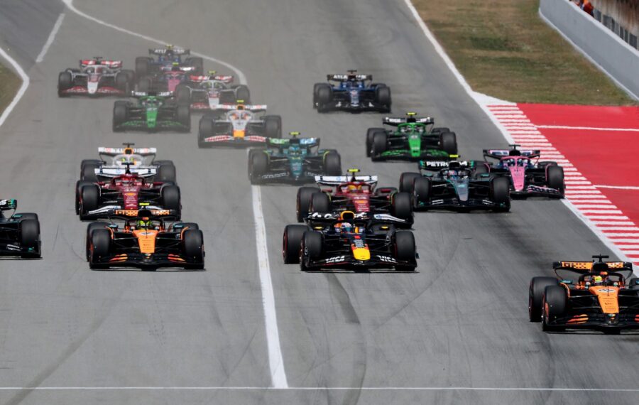 Asiantuntijan mukaan Max Verstappen ei sikaillut Barcelonassa ja sai täysin turhan aikasakon