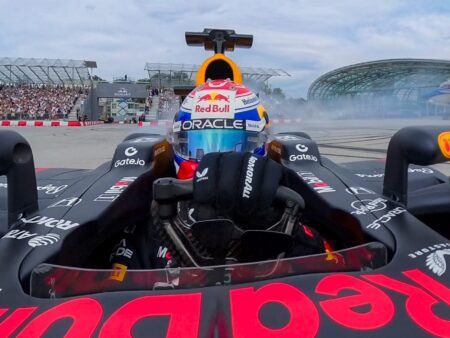 Asiantuntija uskoo Max Verstappenin vaihtavan mieluummin tallia kuin lopettavan