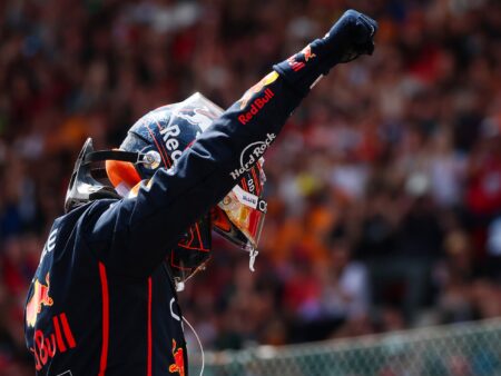 Verstappen voitti sprintin, mutta Mersun kuskisuosikki hän ei ehkä enää ole