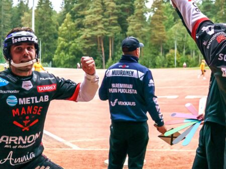 Kouvola on tehnyt raskaan strategisen virheen ja siksi Manse on saanut siitä rajun niskalenkin