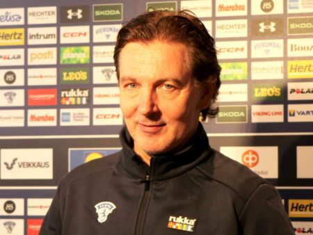 Tero Lehterä kiittelee Naisleijonien ilmapiiriä ja asennetta