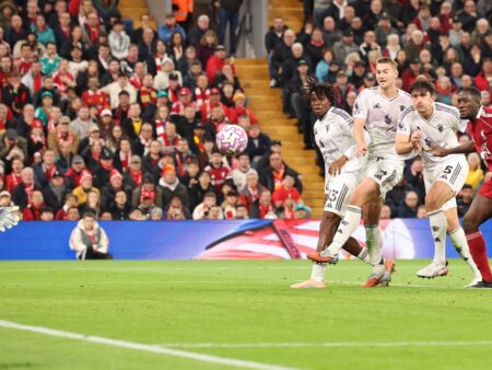 Manchester Unitedilla on syytä tuulettaa, mutta Liverpoolilla riittää miettimistä