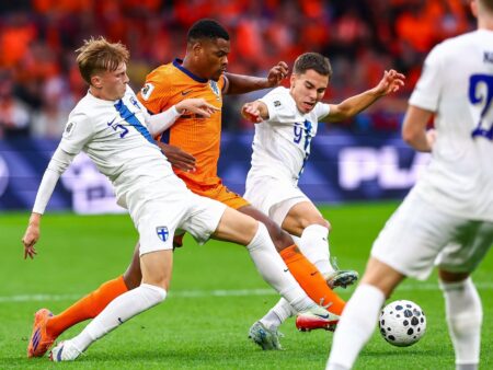 Hollanti pisti Huuhkajat armottomaan kylpyyn Amsterdamin illassa