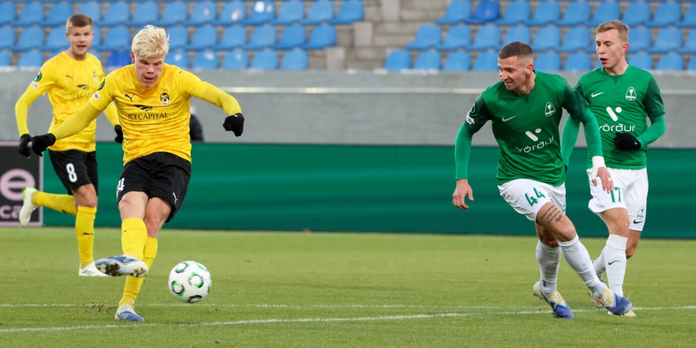 KuPSin liidon takana kuumottaa kysymys, milloin päävalmentaja voidaan pistää vaihtoon