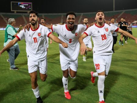 Jalkapallon MM-kisat ovat muuttuneet urheilusta karnevaaliksi, mutta hyvästä syystä