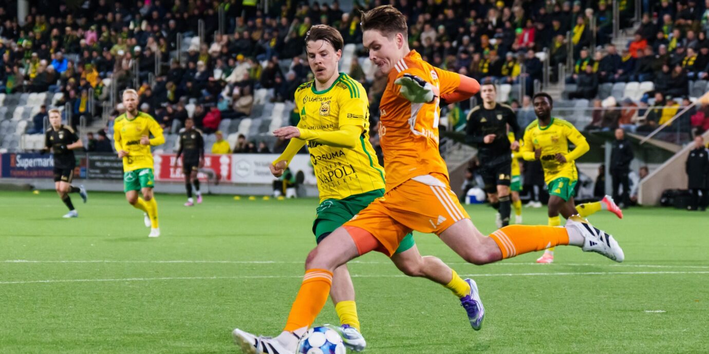 Kasper Paananen niittasi uskomattoman viimeisten sekuntien sinetin KuPSin mestaruudelle