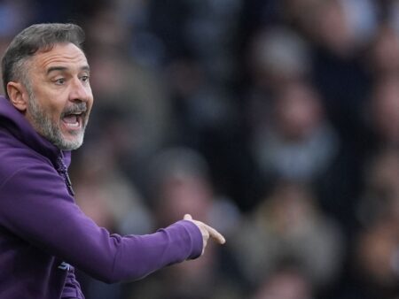 Dramaattinen muutos Valioliigan putoamistaistelussa pakottaa seurat raakoihin ratkaisuihin