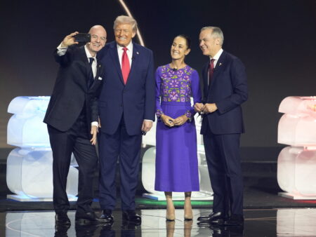 MM-arvonta osoitti Fifan olevan pöyhkeydessään tiellä, jolla se julistautuu joku päivä Jumalaksi MM-arvonta osoitti Fifan olevan pöyhkeydessään tiellä, jolla se julistautuu joku päivä Jumalaksi