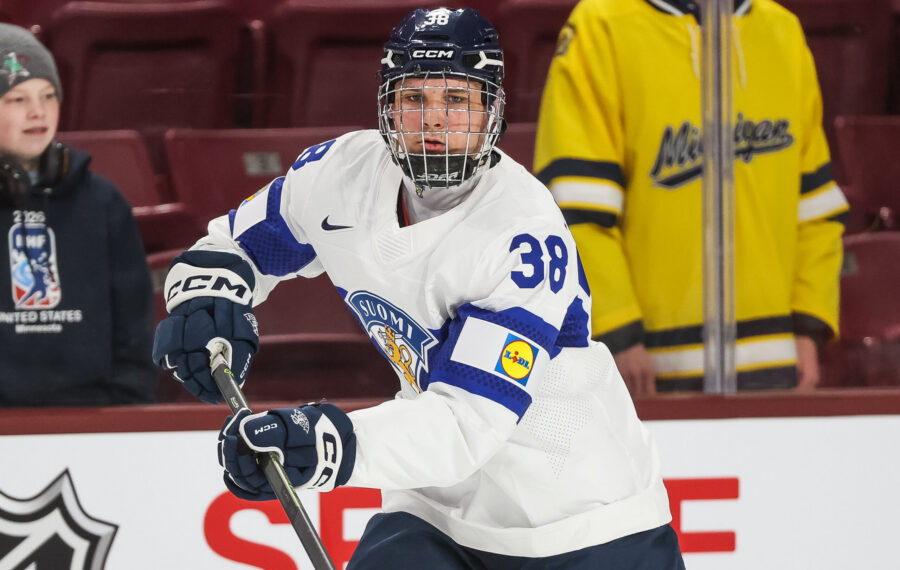 Oliver Suvanto harmitteli Kanada-ottelun ratkaisseita pieniä virheitä