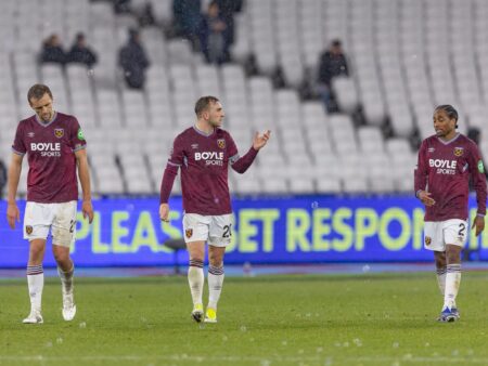 Valioliigassa on kehittymässä tragedia, joka voi suistaa ikonisen kulttiseuran kadotukseen