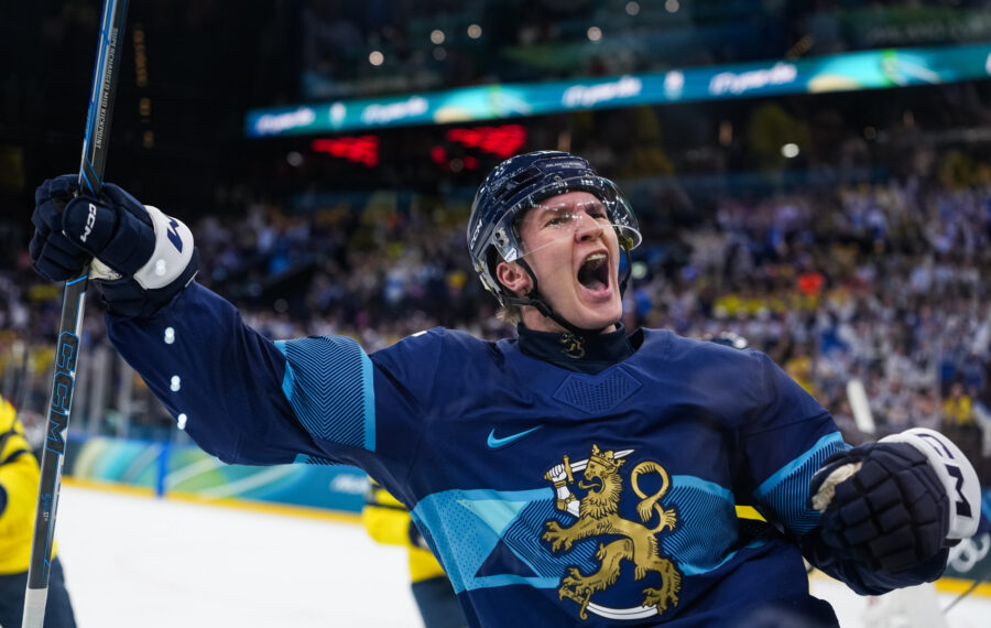 Sensaatio pakettiin – rankkaa ruoskaa saaneet Leijonat karjui Ruotsin polvilleen