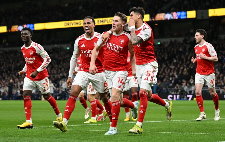 Valioliigan mestaruustaistelussa dramaattinen muutos Arsenalin murskavoitosta huolimatta