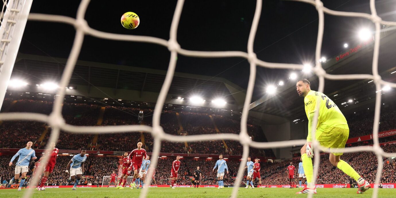 Anfieldin trilleri ei jättänyt ketään kylmäksi, mutta mestaruus ratkeaa aikaisintaan huhtikuussa