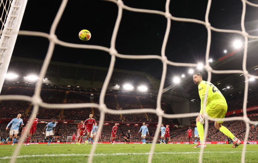 Anfieldin trilleri ei jättänyt ketään kylmäksi, mutta mestaruus ratkeaa aikaisintaan huhtikuussa