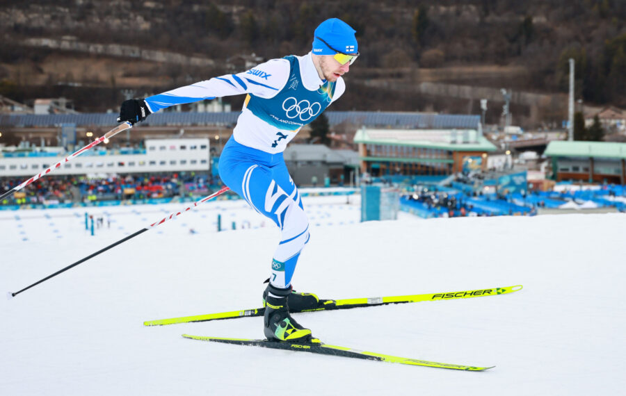 Ilkka Herolan vuoro iskeä mitali tiskiin yhdistetyssä- Eero Hirvonen viides