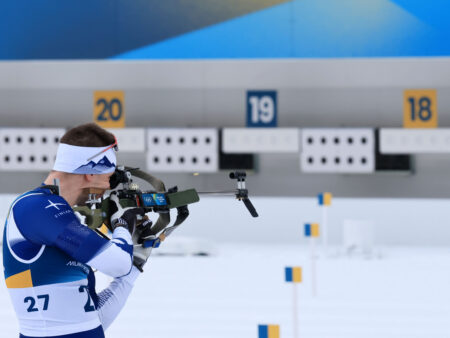 Olli Hiidensalo teki ampumahiihdon normaalikisasta trillerin – jäi lopulta neljänneksi