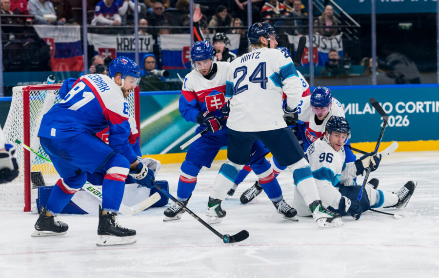 Katastrofi iski heti kättelyssä – Slovakia tyrmäsi Leijonat olympia-avauksessa