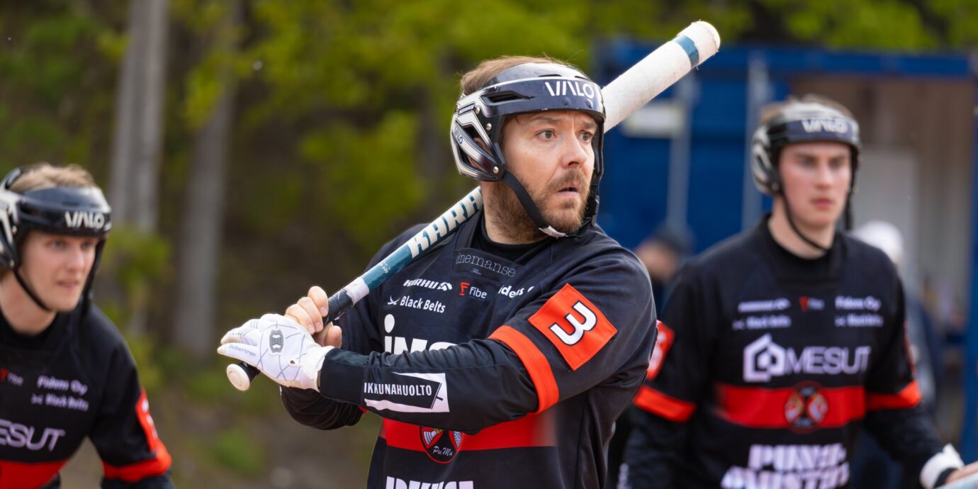 Pesäpallossa on edelleen suuria persoonia, mutta peliä suuremmat väriläiskät on siivottu pois