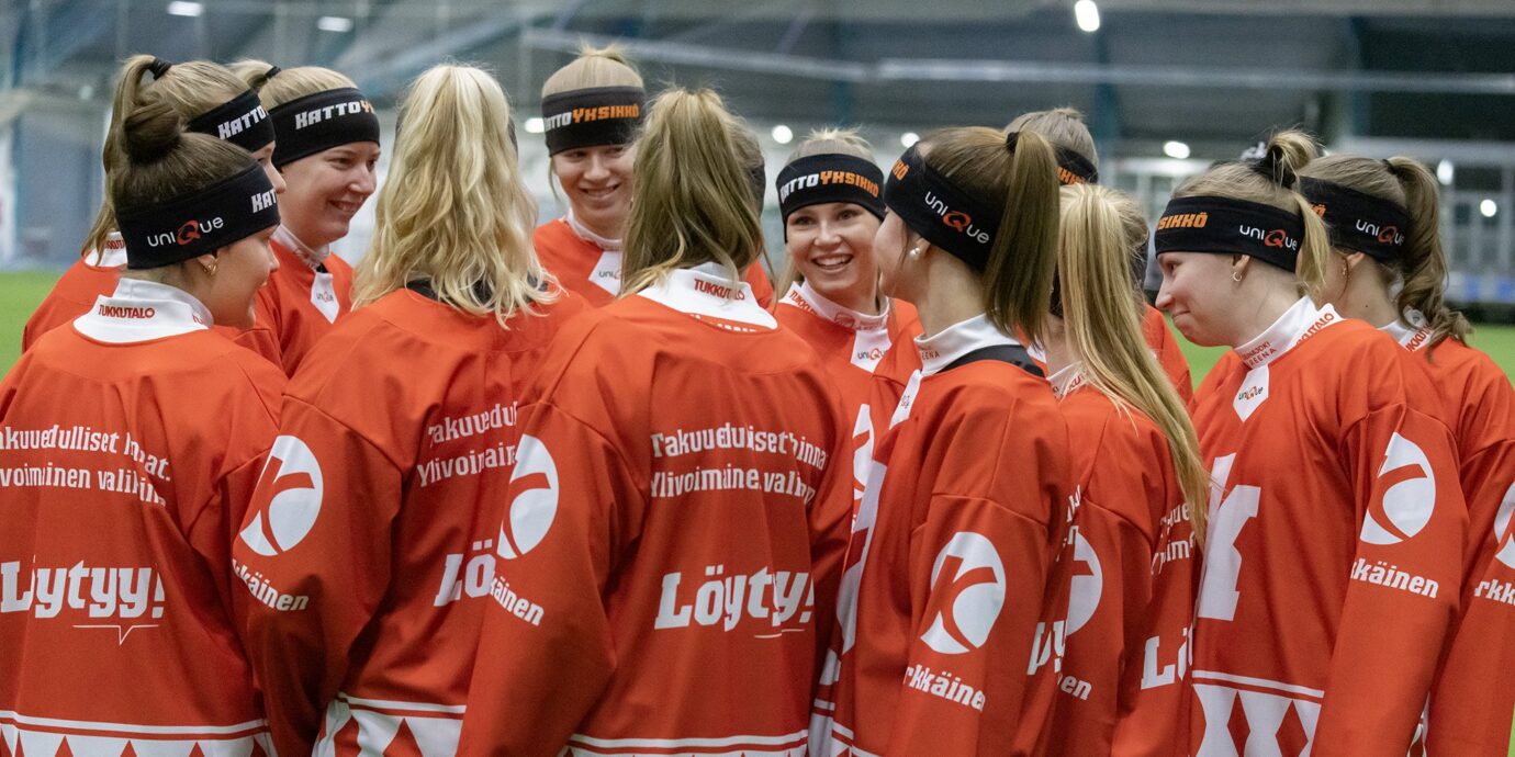 Punainen puhuu naisten TalviSuperin lopputurnauksessa, mutta kesä on eri asia