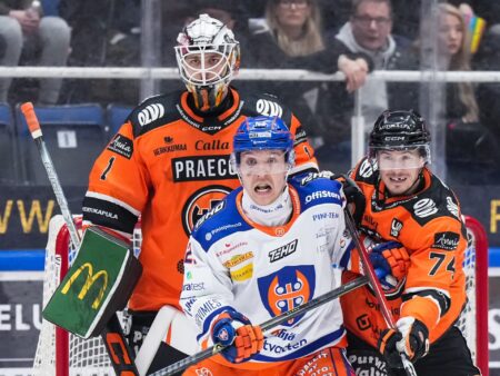 HPK puolustaa linnoitustaan hurjalla vimmalla, mikä on saanut Tapparan haukkomaan henkeä HPK puolustaa linnoitustaan hurjalla vimmalla, mikä on saanut Tapparan haukkomaan henkeä