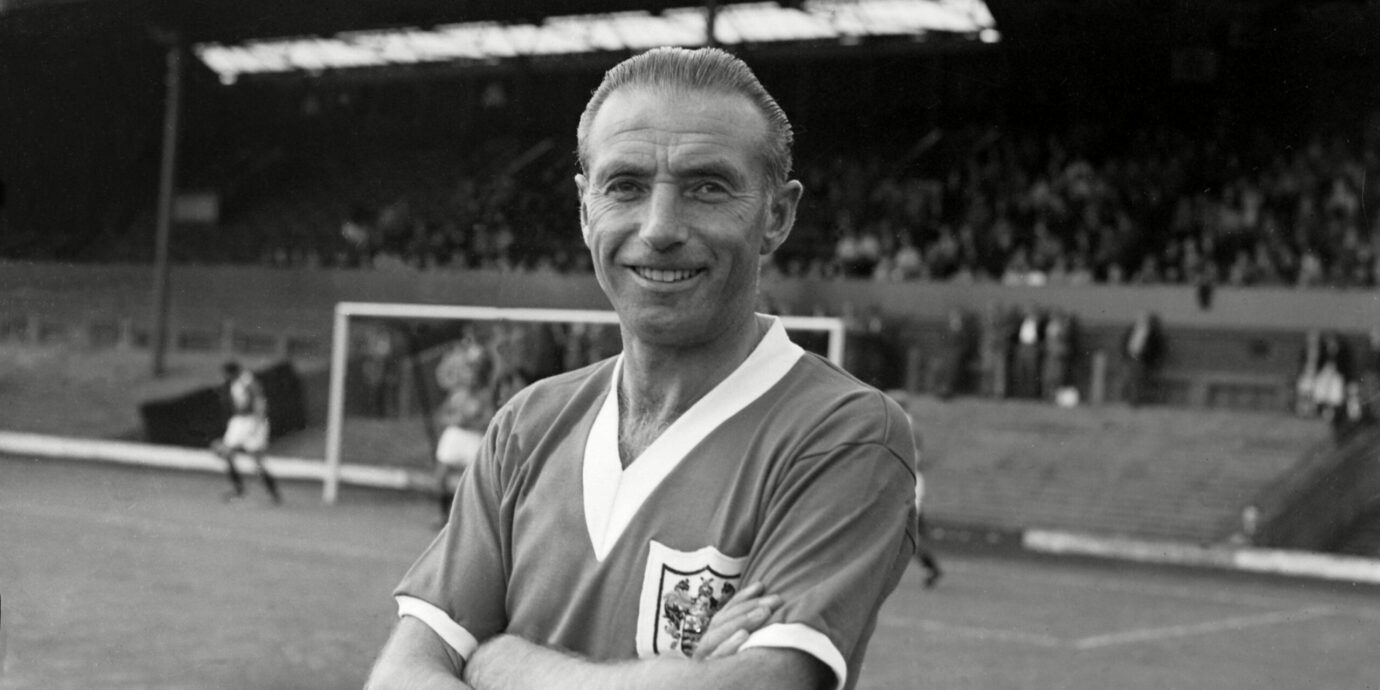 Tässä kuvassa on Englannin liigan kaikkien aikojen pelaaja – kuka tunnistaa hänet?