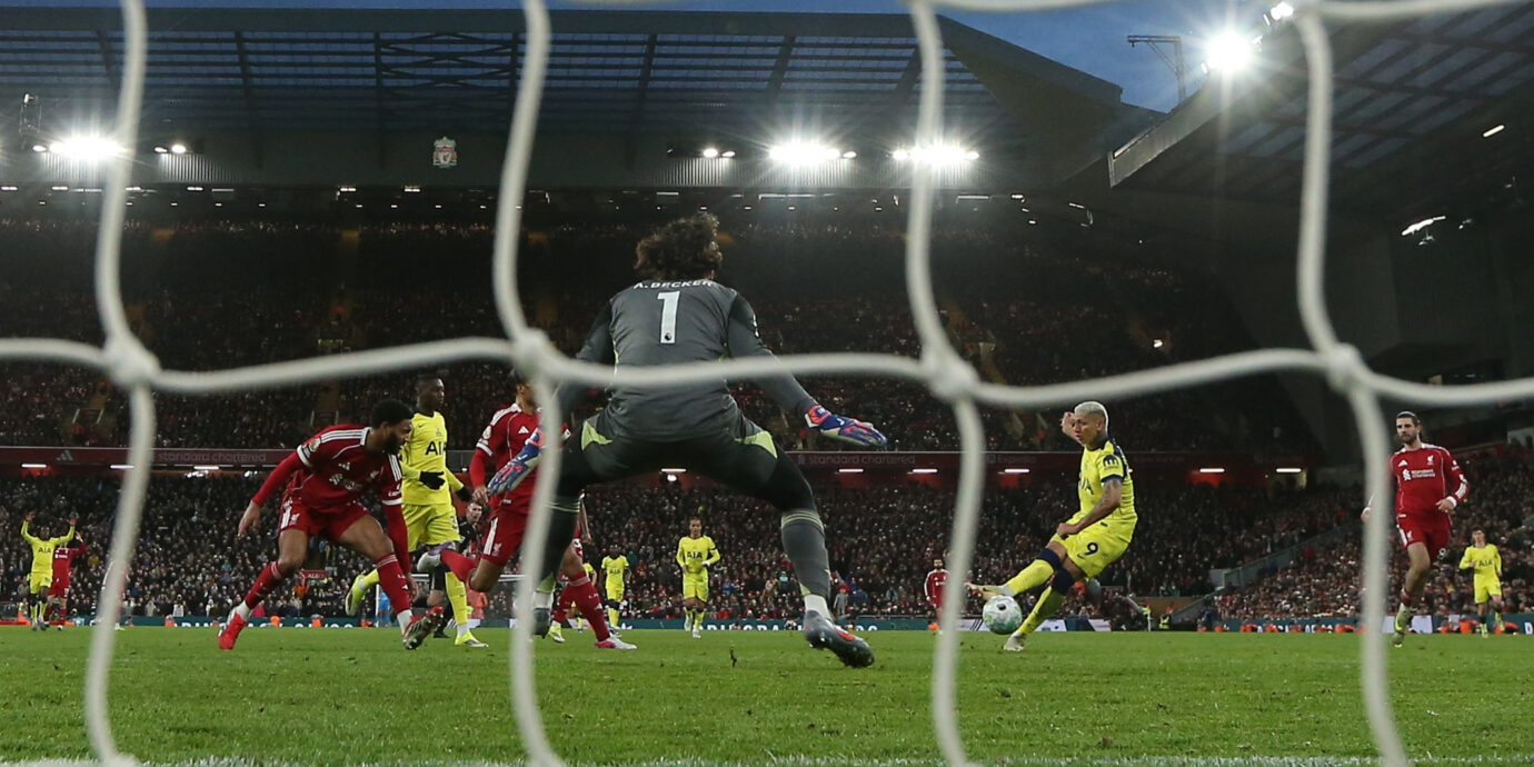 Tottenhamin kriisissä viimeinkin käänne, mutta Arne Slot on matkalla kohti kuilua