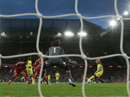 Tottenhamin kriisissä viimeinkin käänne, mutta Arne Slot on matkalla kohti kuilua