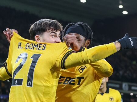 Valioliigassa on kaksi varmaa putoajaa, mutta kolmannelle paikalle on tunkua