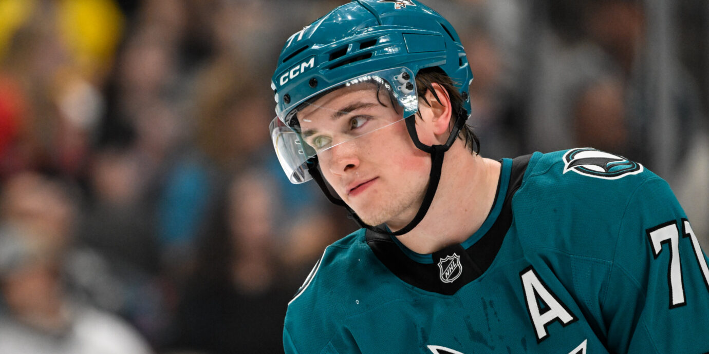 NHL:n kohutuin ihmepoika pisti Joe Thorntonin ennätyksen uusiksi ja sai niskaansa vesisuihkuun