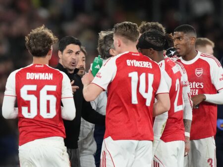 Arsenalin sulamisesta on turha puhua, mutta yksi yllättävä uhkakuva taivaalla orastaa