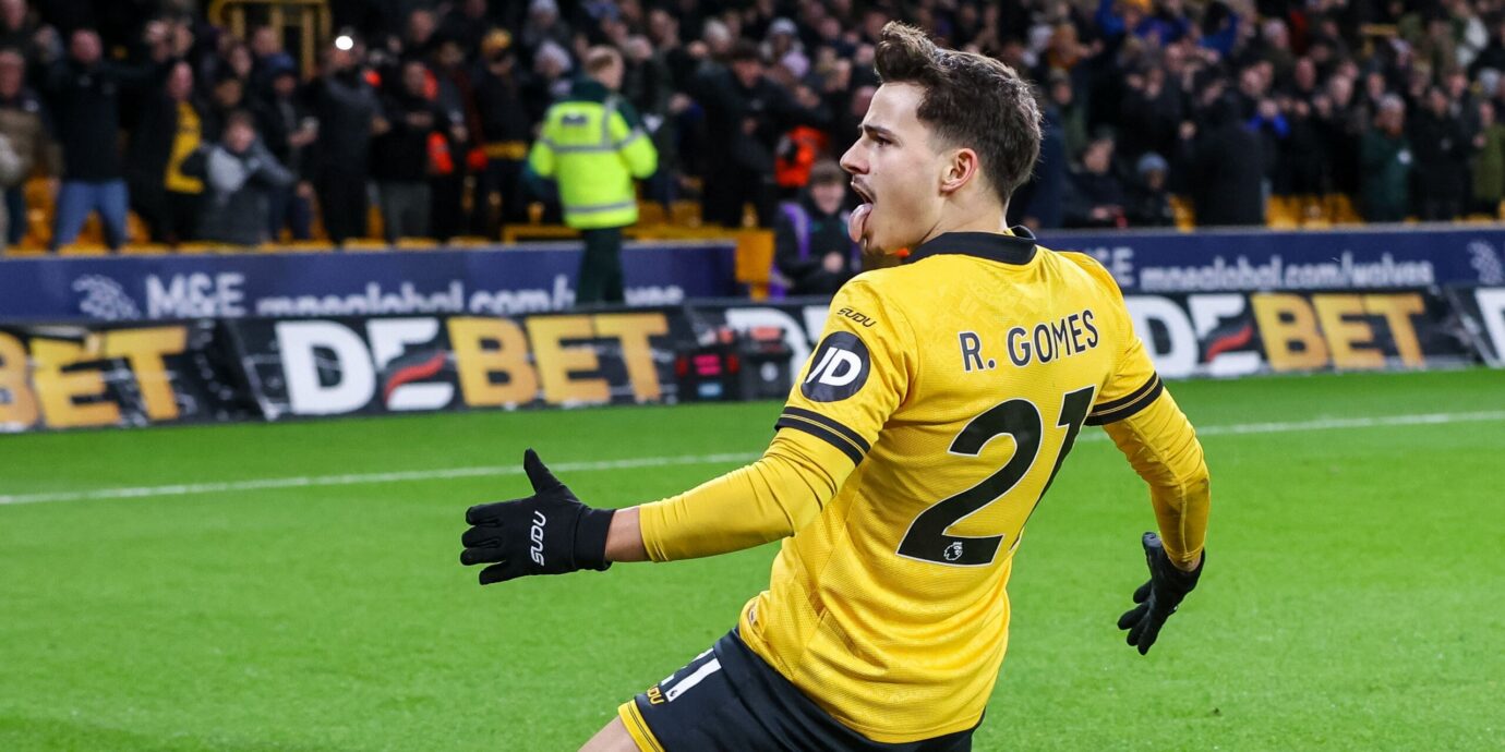 Valioliiga-seura osti kesällä rekkalastillisen sitä itseään – taju lähti siltä istumalta