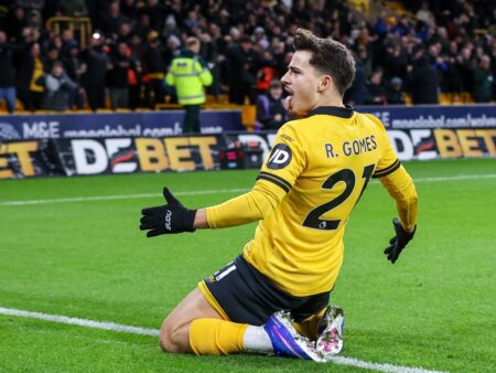 Valioliiga-seura osti kesällä rekkalastillisen sitä itseään – taju lähti siltä istumalta