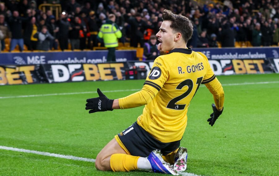 Valioliiga-seura osti kesällä rekkalastillisen sitä itseään – taju lähti siltä istumalta